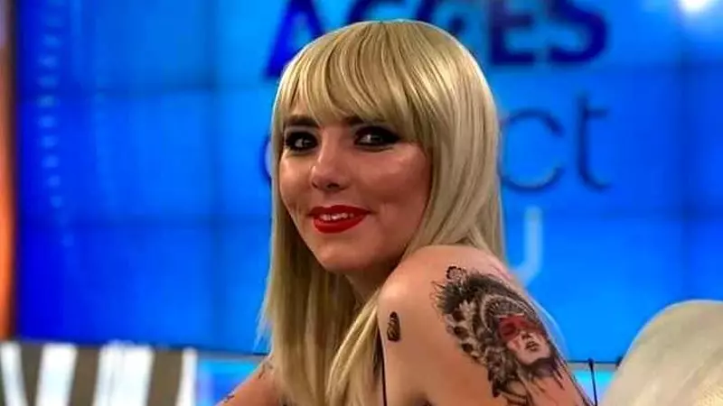 Imaginile în care nu o mai recunoști! Vulpița, taxată dur de fani după ce a pozat "sexy": "Tu erai fată frumoasă înainte, acum te-ai urâțit de tot!"