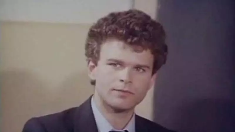 Îl mai ții minte pe Șerban, din Liceenii? Cum arată actorul Tudor Petruț, după 30 de ani de la debut. Va face o continuare a filmului -fenomen: ”Scenariul există”