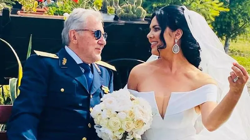 În prag de divorț... Ilie și Ioana Năstase s-au căsătorit religios! Mireasa a arătat spectaculos