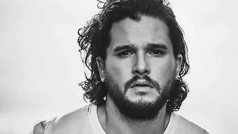Kit Harrington, schimbare totală după Game of Thrones. Actorul s-a tuns pentru prima oară după 8 ani, iar fanii nu l-au recunoscut! "Trebuie să scap de Jon Snow!"