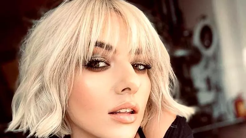 Lidia Buble o ține tot într-o petrecere de când s-a despărțit de Răzvan Simion! "Te aștept acasă, ca să te sufoc cu iubire"