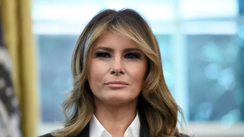 Melania Trump a pozat complet nud. O cântăreață celebră a făcut publice fotografiile, în semn de răzbunare
