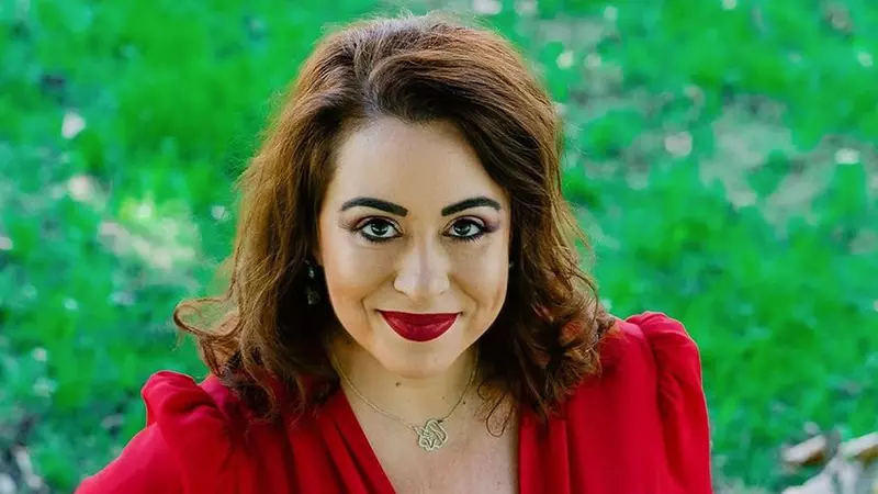 Oana Roman surprinde din nou! După ce a slăbit spectaculos, vedeta și-a făcut o intervenție estetică la nivelul feței: ”Nu este rezultatul final”