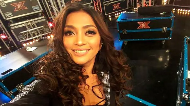Bella Santiago și iubitul ei au anulat nunta. Câștigătoarea X Factor pregătise totul: „Aveam și rochie și invitații”