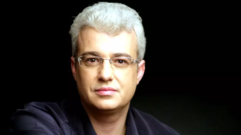 Cătălin Crișan a pierdut din nou lupta cu kilogramele! Cum arată artistul acum