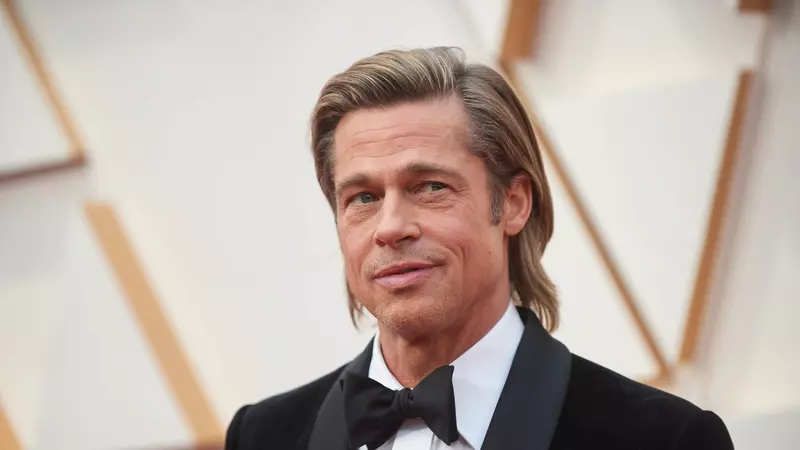 Brad Pitt a fost acuzat de o femeie că a sedus-o și că i-a furat banii. Actorul a fost dat în judecată