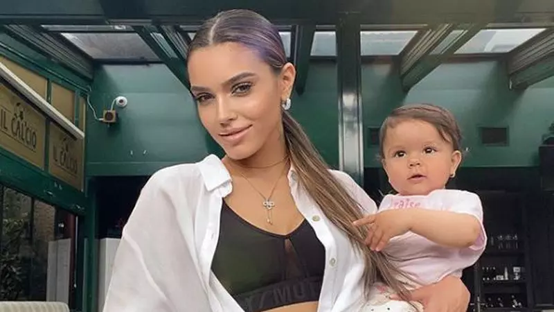 Karmen e pregătită să fie mamă pentru a doua oară. Artista își dorește și un băiețel: ”Așteptăm...”