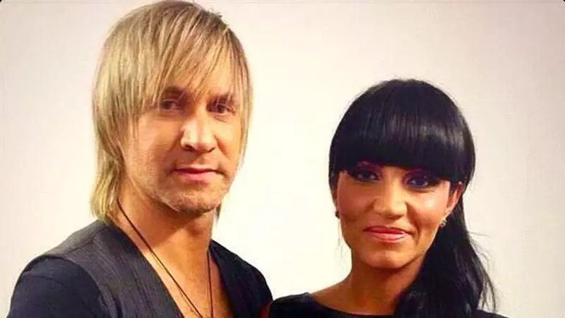 Alin Oprea și Larisa divorțează astăzi la notar. Soția artistului a venit de mână cu cei doi copii: ”Nu este deloc ușor”