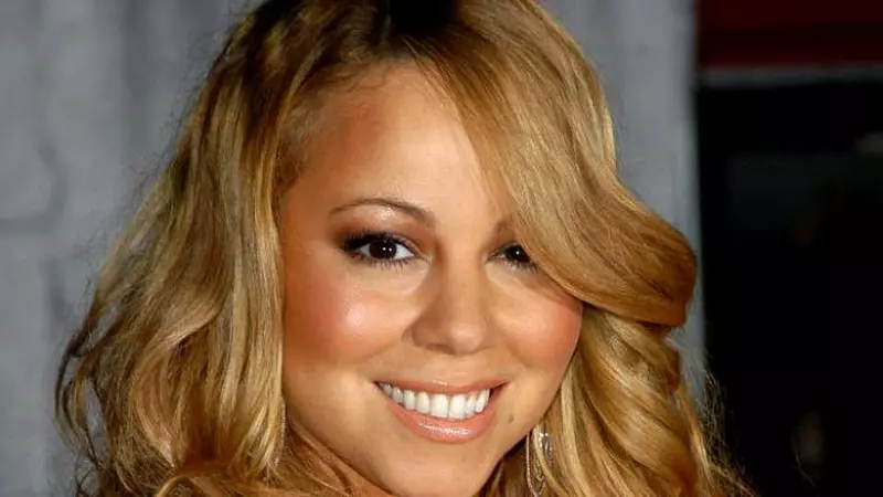 Sora prostituată a lui Mariah Carey a dat-o în judecată pe mama lor! A obligat-o să facă sex la 10 ani și să privească în timp ce alți copii erau abuzați