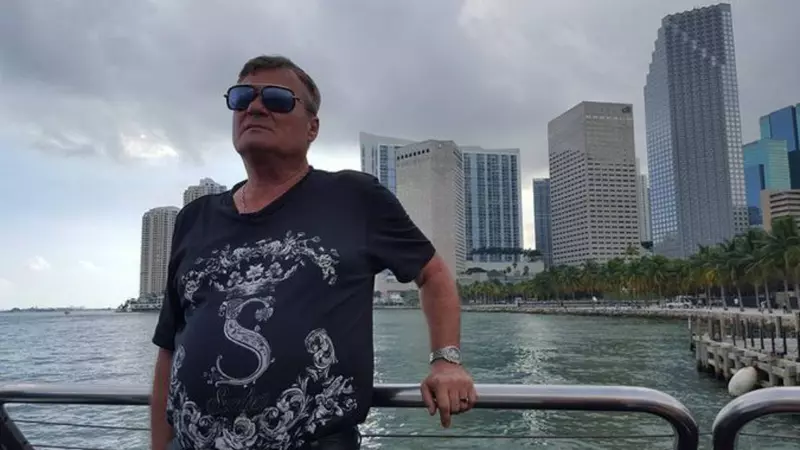 Cum a fost izgonită de la înmormântare fiica nelegitimă a milionarului Constantin Dinescu, decedat în condiții suspecte. Și-a cunoscut tatăl când avea 25 de ani