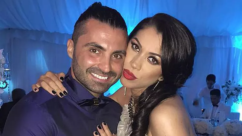 Pepe și Raluca au fost nași de botez pentru fiica lui Alexander Florescu. Soția artistului s-a asortat cu cele două fiice