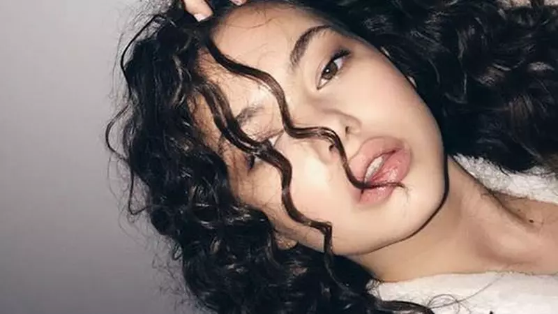 Sora mai mică a Lidiei Buble face senzație pe internet. Lorena este extrem de frumoasă și are mulți admiratori