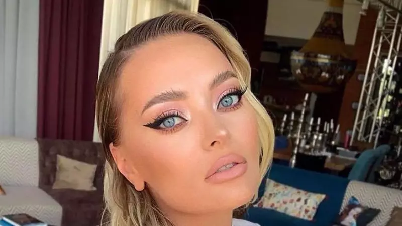 Delia a izbucnit în lacrimi, din cauza unor amintiri dureroase din copilărie: "Mâncau merele și ne dădeau nouă cojile"