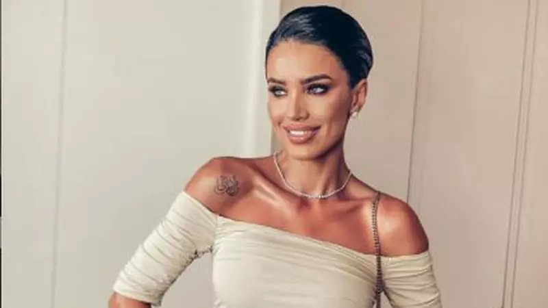 Adelina Pestrițu, declarații de pe patul de spital, după ce a fost testată pozitiv cu COVID-19. De la cine a luat virusul: ”Am purtat mască, m-am dezinfectat și devenisem obsedată de spălatul pe mâini”