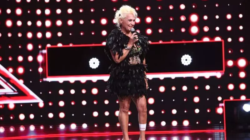 Cine este Silvia Mitrache, concurenta X Factor care a ridicat jurații în picioare. La 61 de ani, a făcut show total!