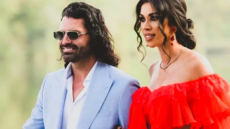 Ce face Raluca Pascu, imediat după anunțul divorțului: a fost fotografiată în timp ce se mută. Fosta soție a lui Pepe e consolată de prieteni