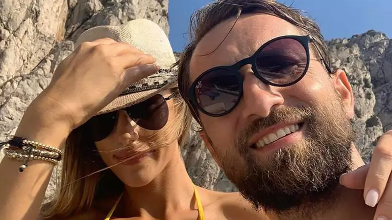 Ce a răspuns Dani Oțil când a fost întrebat dacă a purtat chiloți tanga: „Da, am experimentat”