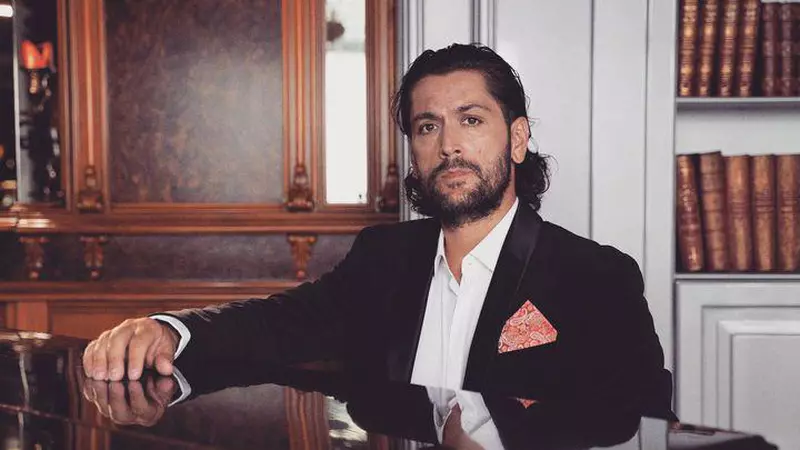 Fratele lui Cezar Ouatu a murit! Mesajul emoționant al artistului: "Fratele meu iubit, cu ochii blânzi, s-a dus astăzi lângă tatăl meu!"