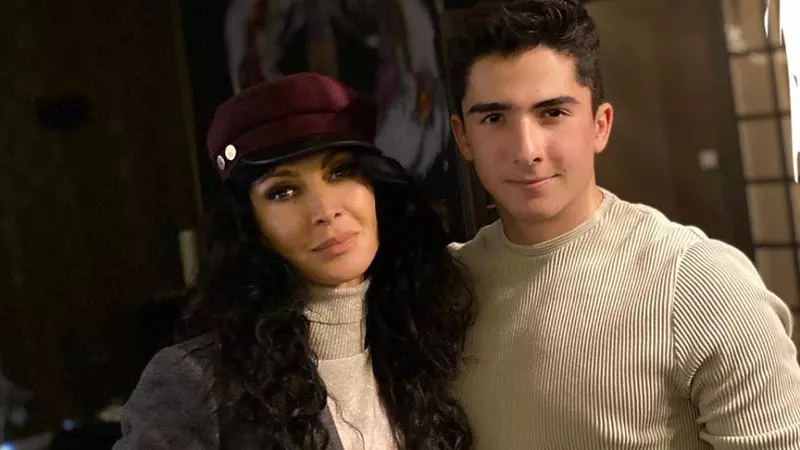 Mihaela Rădulescu își apără copilul ca o leoaică. Reacția vedetei, după ce Ayan a fost criticat: ”Îl cresc fix cum cred eu de cuviinţă”