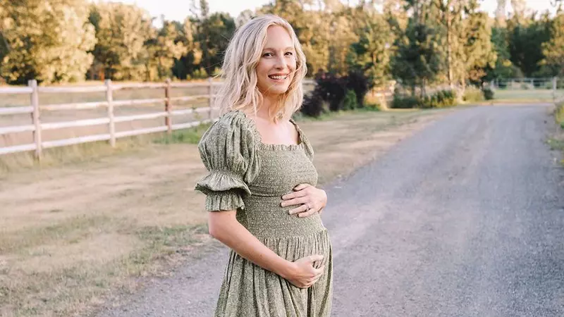 Candice King, actrița din „Jurnalele Vampirilor” a devenit mamă pentru a doua oară