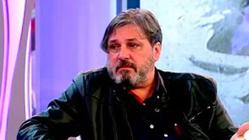 Scandal la parastasul de un an al lui Cornel Galeș! "Iau toate florile voastre și le arunc de pe mormânt"