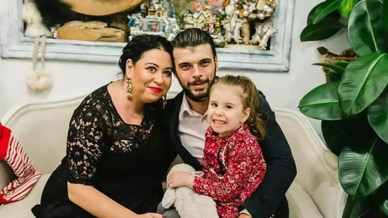 Fiica Oanei Roman, dusă la spital de urgență de către Marius Elisei: "A făcut febră"