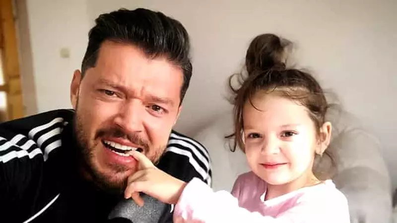 Sofia stă la Victor Slav, cât Bianca Drăgușanu e în vacanță. Cum a fotografiat-o prezentatorul TV pe micuță