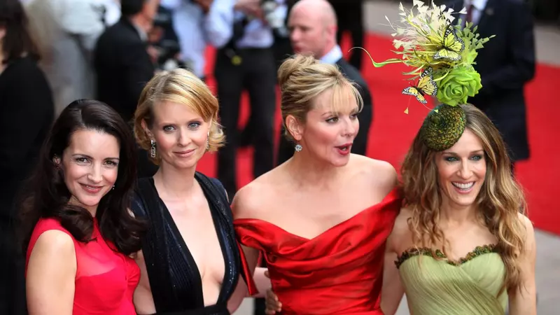 Sex and the City revine după 16 ani! De ce a refuzat Kim Cattrall să mai joace în serial