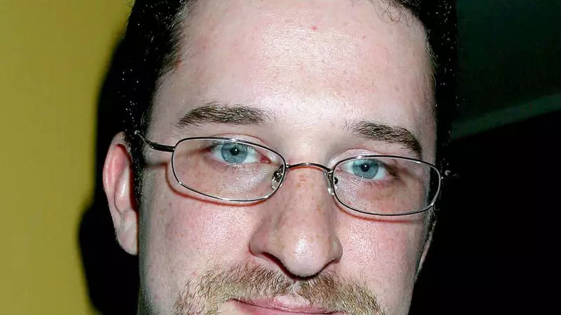 A murit Dustin Diamond, Screech din Salvați de clopoțel. Avea cancer în stadiul 4