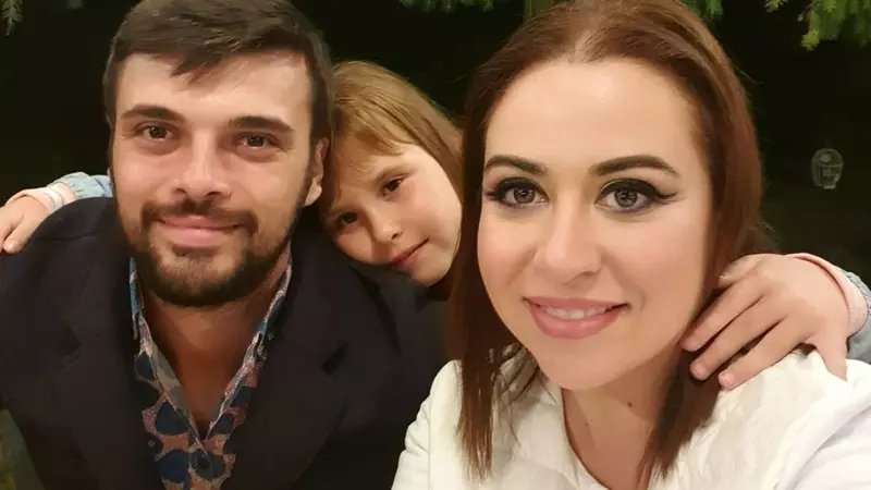 Oana Roman a izbucnit în plâns, după divorț: "Copilul ăsta ce vină are?"