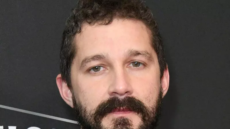 Shia LaBoeuf, părăsit de fiica lui Andie MacDowell. Motivul deciziei lui Margaret Qualley