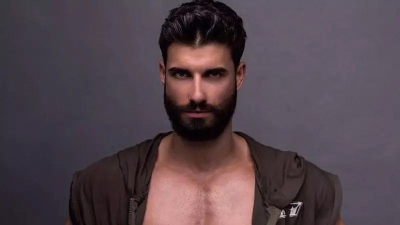 Cine este Andi Constantin, Burlacul de la Antena 1. A recunoscut că a făcut videochat