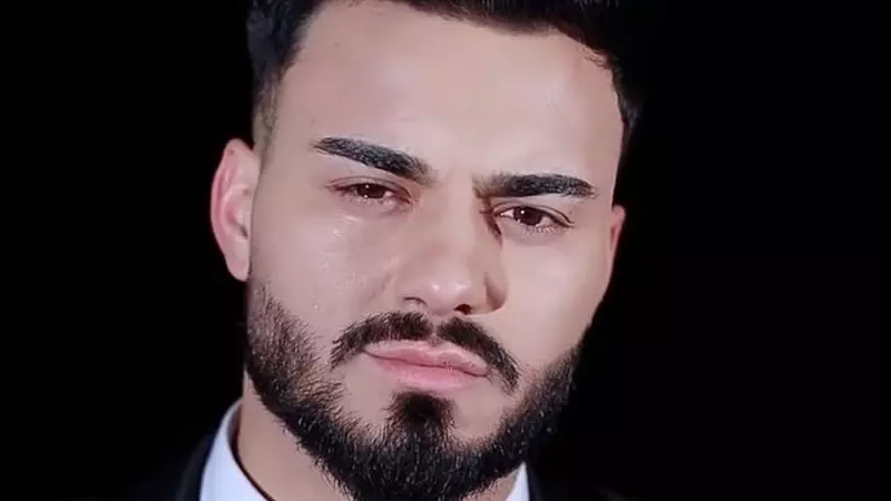 Cum a fost filmat Jador, înainte să plece la Survivor. A cântat melodii religioase la o adunare de penticostali