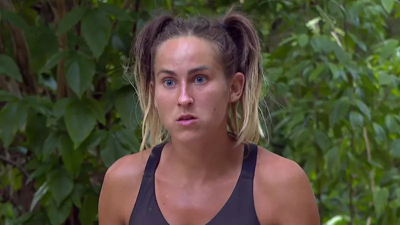 Cum arăta Sindy, înainte de Survivor. Războinica a pozat sexy