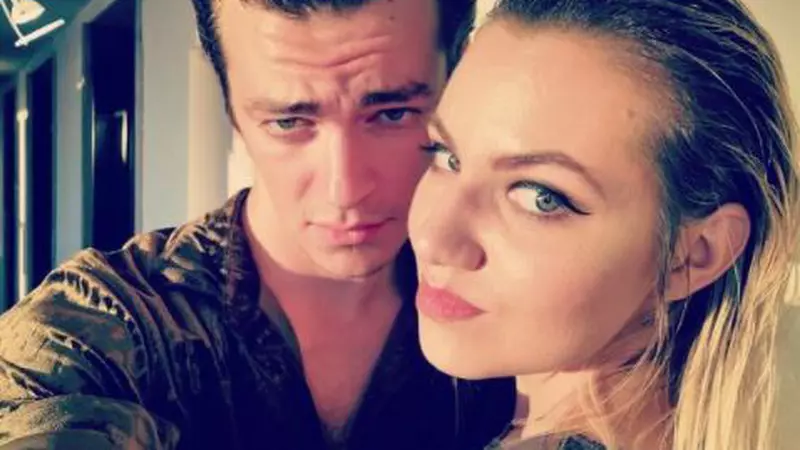 Solistul Jean Gavril va fi tată pentru prima dată: ”Abia așteptăm să te cunoaștem”