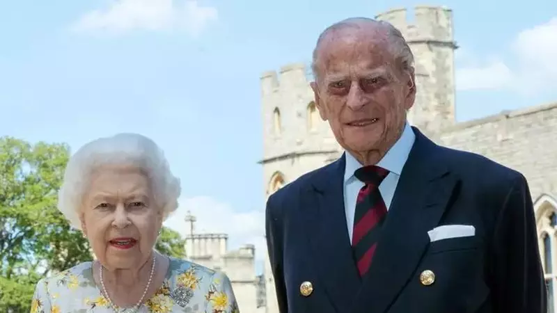 Ce a făcut Regina Elisabeta de ziua Prințului Philip. Azi ar fi împlinit 100 de ani