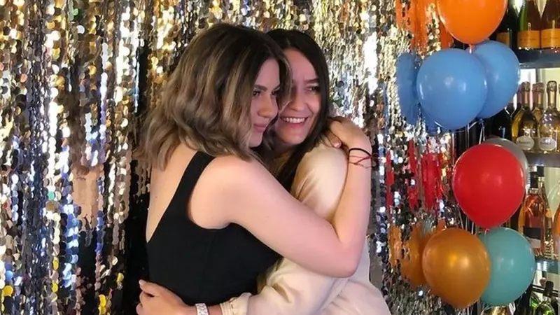 Copiii vedetelor au absolvit liceul. Fiica lui Ilie Năstase, apariție spectaculoasă