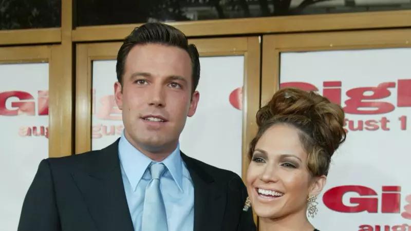 Bat clopote de nuntă! Ben Affleck caută inel de logodnă pentru Jennifer Lopez