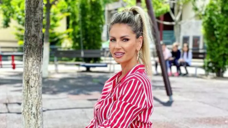 Andreea Bănică a ieșit pe stradă într-o ținută transparentă. Fotografia a stârnit multe comentarii