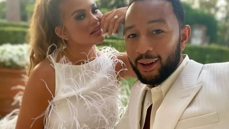 Chrissy Teigen, de nerecunoscut după o intervenție estetică! Cum arată acum soția lui John Legend