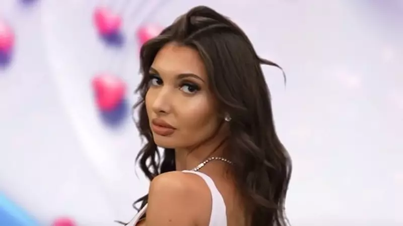 Cine este Adriana Minea de la Puterea dragostei, sezonul 4. Are două joburi