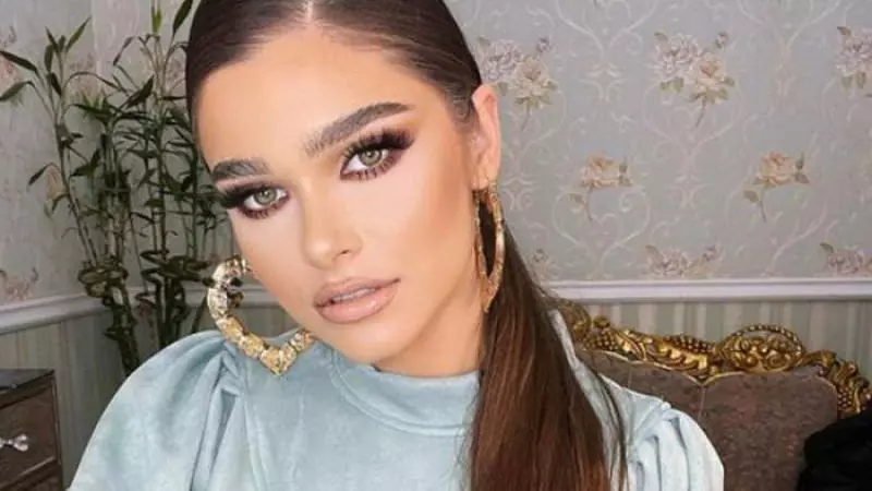 Theo Rose, fără lenjerie intimă la un eveniment: "N-am chiloți astăzi"