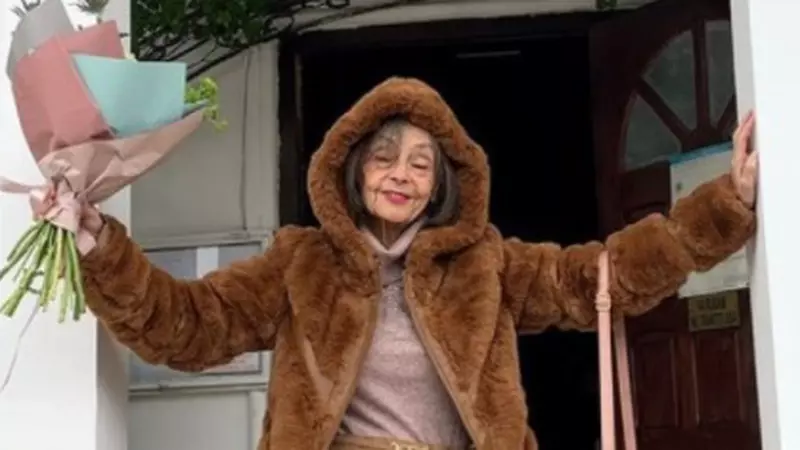 Marina Voica a ajuns să cântărească 36 kg, la 85 de ani, dar e plină de energie: „Femeia fără un bărbat este zero!”