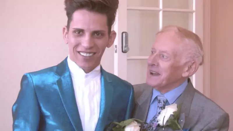 Florin Marin, românul care a fost căsătorit cu preotul britanic Philip Clements, are un nou iubit: „Vacanțele mi le plătește omul meu”