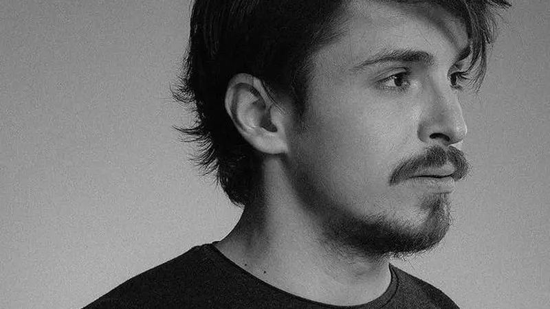 Îl mai ții minte pe Andrei Leonte, primul câștigător de la X Factor? Artistul se luptă cu depresia