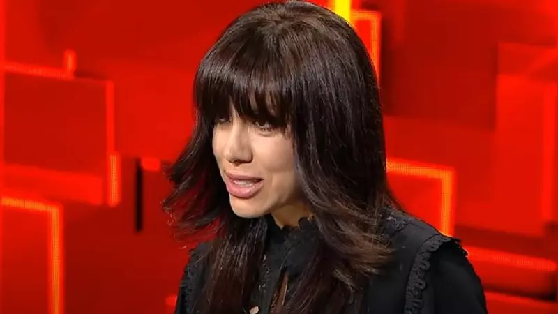 Cum se îmbracă Denise Rifai când nu e la emisiune. Așa arată în rochie scurtă și în colanți