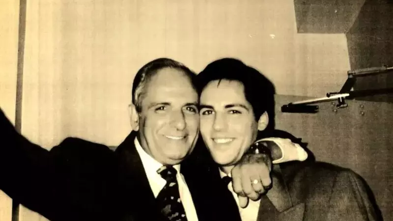 Ce relație a existat între Ștefan Bănică și tatăl lui: "Mă pupa și la 25 de ani la fel..."