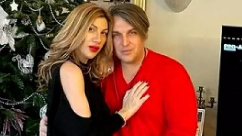 Nepoții lui Traian Băsescu s-au fotografiat alături de mama lor vitregă. Sheila Giafer e gravidă în 9 luni