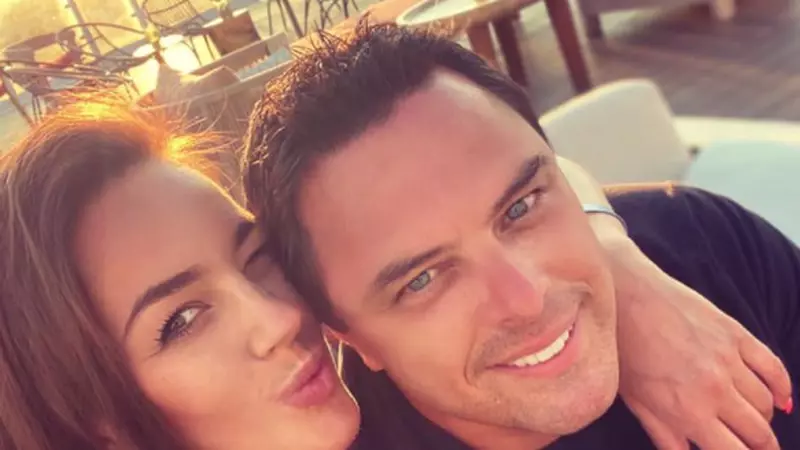 Artista Adina Butar este însărcinată cu celebrul DJ Markus Schulz! Ce nume a ales pentru copil