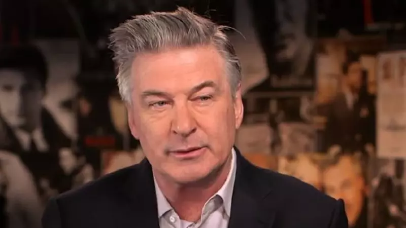 Alec Baldwin, primul interviu după ce a împușcat accidental doi colegi: „Eu nu am apăsat trăgaciul!”